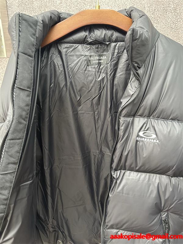 BALENCIAGA ブラックパフ型 クラシック無難 バレンシアガ コピー ダウンジャケット 秋冬高品質アウター
