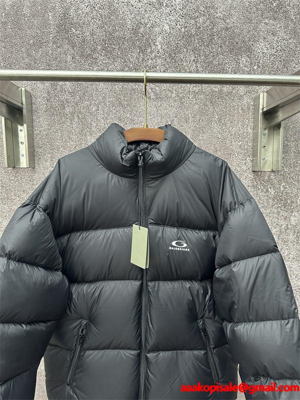 BALENCIAGA ブラックパフ型 クラシック無難 バレンシアガ コピー ダウンジャケット 秋冬高品質アウター