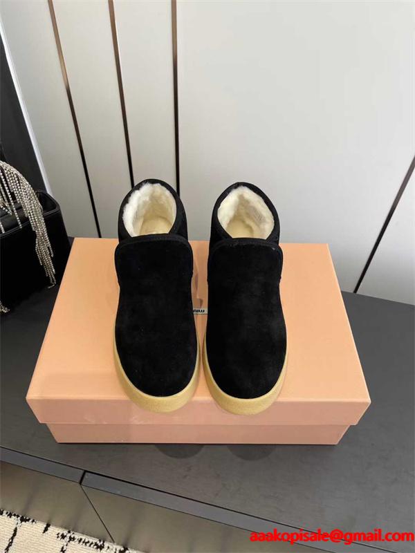 Miu Miu ミュウミュウ コピー 激安 秋冬新作 羊毛 Snow Boots レディース 防寒 スエード ショート丈 雪地靴 ふわふわ裏毛