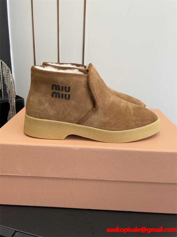 Miu Miu ミュウミュウ コピー 激安 秋冬新作 羊毛 Snow Boots レディース 防寒 スエード ショート丈 雪地靴 ふわふわ裏毛