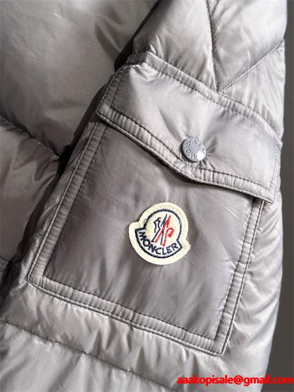 MONCLER グレーフード付 シックデザイン モンクレール コピー ダウンジャケット 防寒仕様