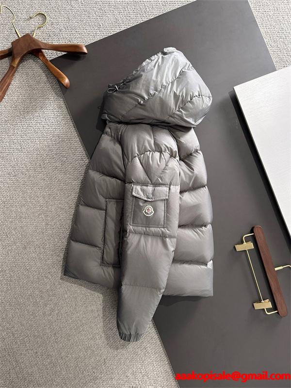 MONCLER グレーフード付 シックデザイン モンクレール コピー ダウンジャケット 防寒仕様