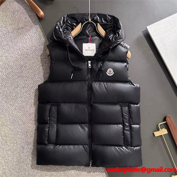 ブラック光沢感 フード付 モンクレール スーパーコピー ダウンベスト 秋冬コーデ MONCLER