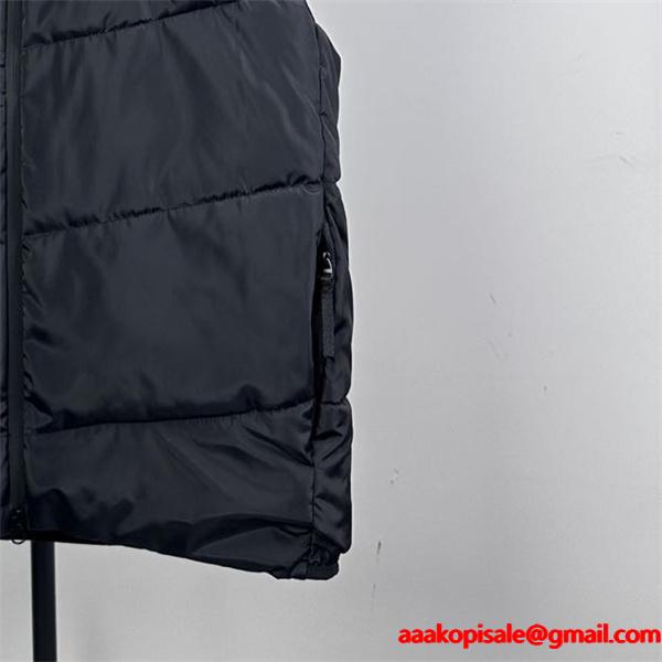 MONCLER ネイビーフード付 ダイナミックスタイル モンクレール コピー ダウンベスト 秋冬必須 高品質