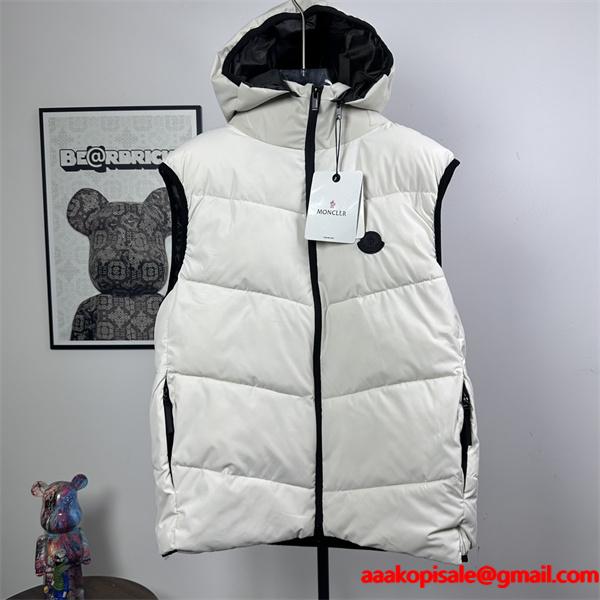 MONCLER ネイビーフード付 ダイナミックスタイル モンクレール コピー ダウンベスト 秋冬必須 高品質