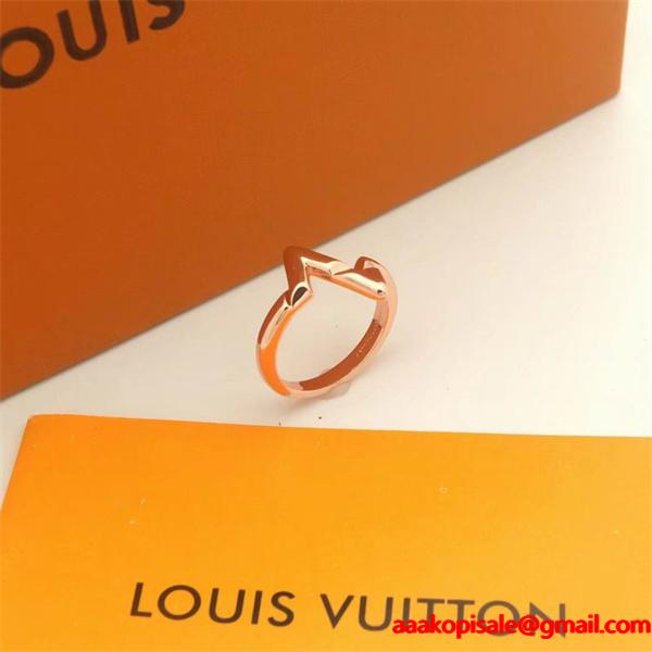 太幅デザイン 立体感豊か ルイヴィトン LOUIS VUITTON モノグラム コピー  ゴールド指輪 2025秋冬