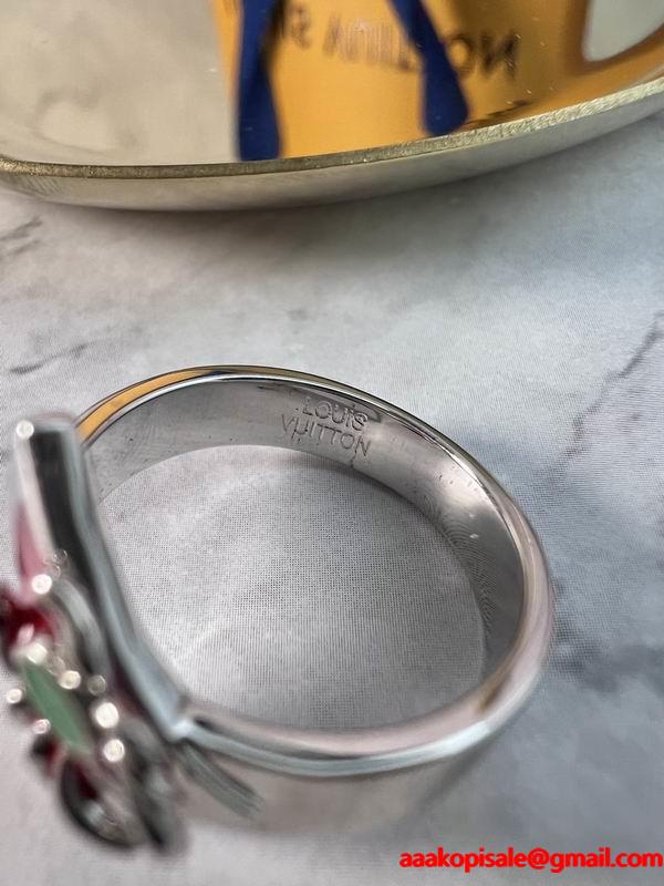 ルイヴィトン LOUIS VUITTON  立体的イニシャル スリムバンド メンズ スーパーコピー 指輪 マスキュリン