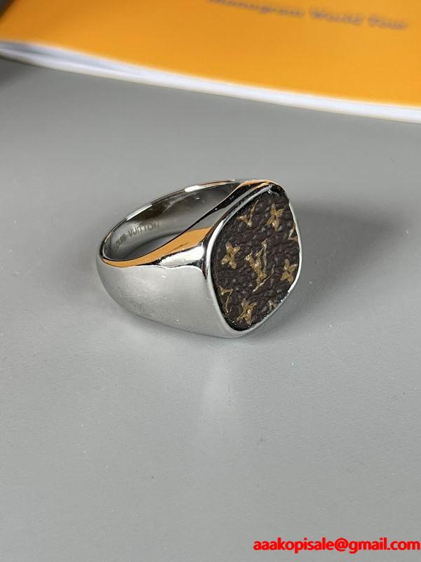 LOUIS VUITTON レディース指輪 モノグラムエンボス シルバー調 ルイヴィトン コピー  クラシック