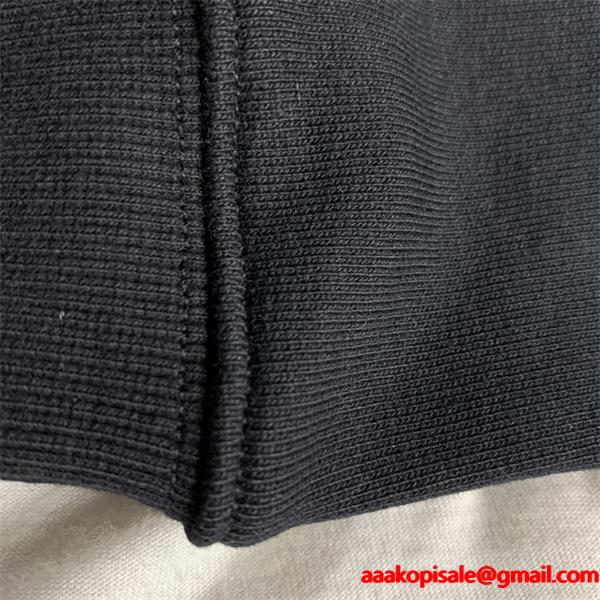 モノクロロゴ ホワイト グッチ GUCCI スーパーコピー パーカー ユニセックス ミニマル 2025秋冬コーデ