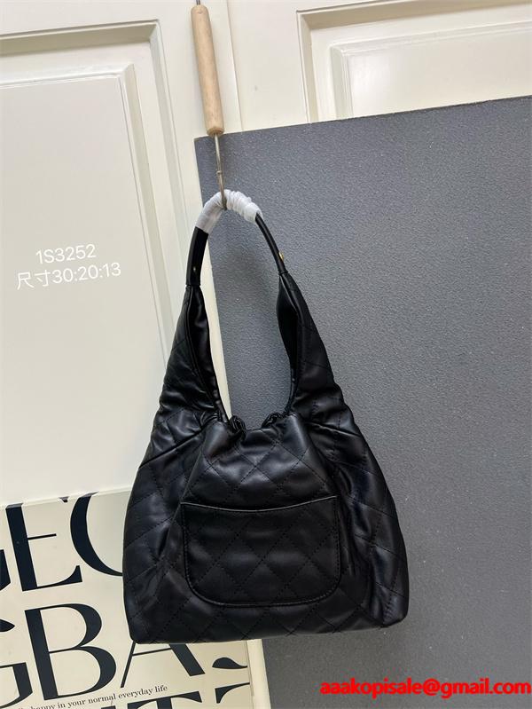 CHANEL ブラックレザー チェーンアクセント シャネル ハンドバッグ コピー 1S3252 レディース エレガント