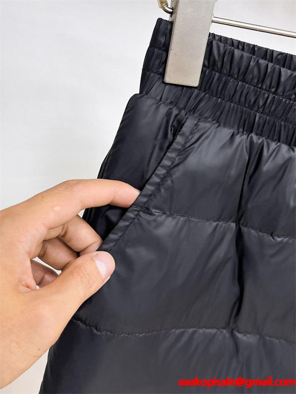 ブラックダッフル 円形ロゴ モンクレール MONCLER コピーパンツ ユニセックス 2025秋冬 クラシック