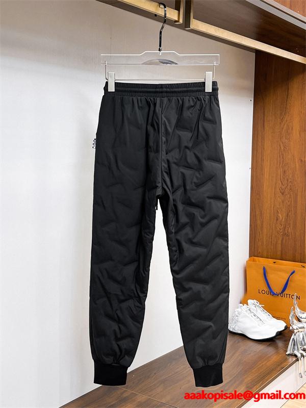2025秋冬 ブラックダッフル 円形皮ロゴ モンクレール MONCLER スーパーコピーパンツ ユニセックス ウォーマー