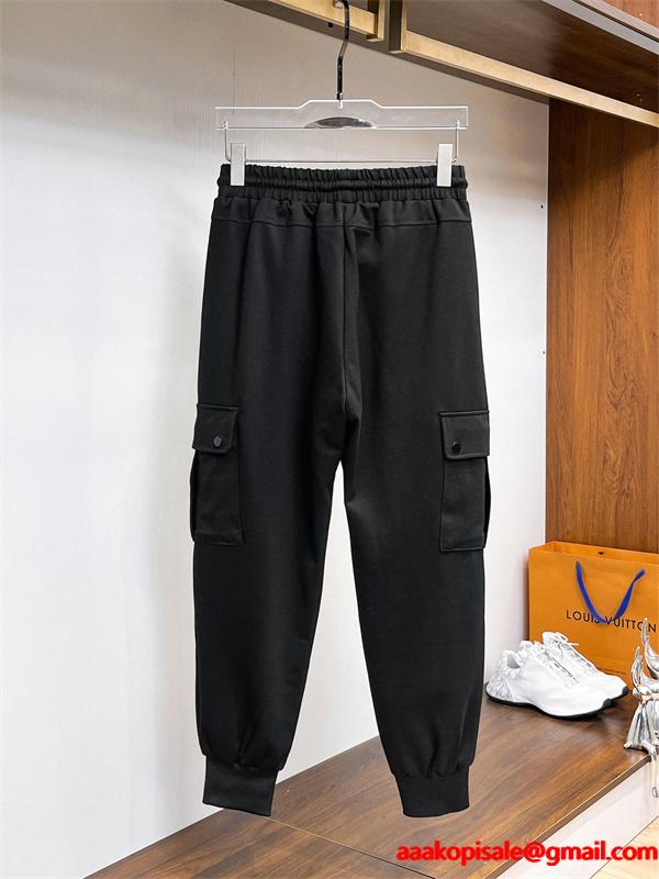2025秋冬 ブラックコーデュロイ マルチポケット モンクレール MONCLER コピーパンツ ユニセックス アウトドア
