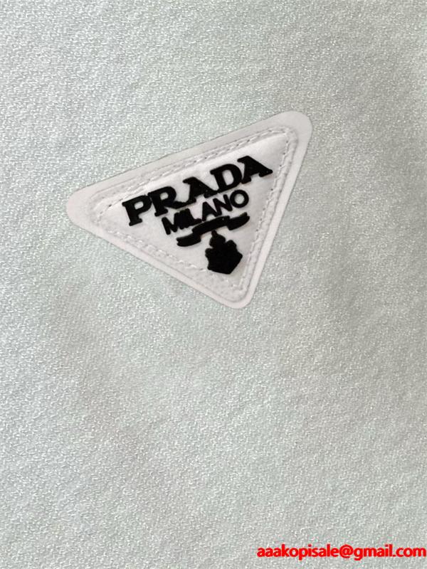 ブラック 円領 セーター プラダ PRADA スーパーコピー 2025秋冬高級 洗練 季節限定モデル
