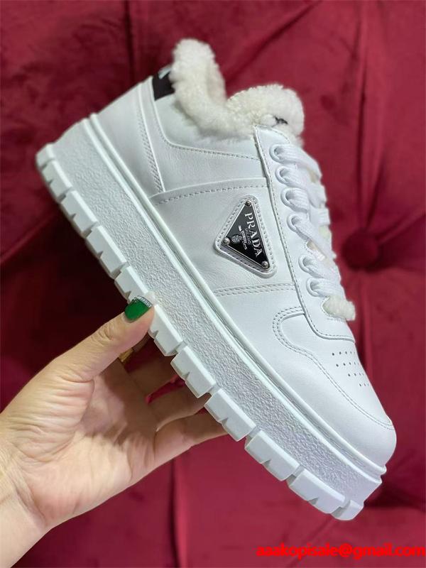 PRADA プラダ 激安 レディース スニーカー 厚底 ファー付き レザー シューズ 冬 新作