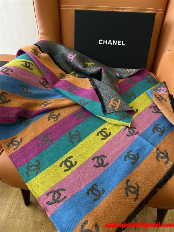 CHANEL（シャネル）2025年冬新作 ラグジュアリー カシミヤ混マルチカラー ロゴ ジャカード大判ストール / レディース＆ユニセックス