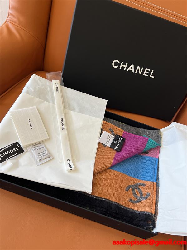 CHANEL（シャネル）2025年冬新作 ラグジュアリー カシミヤ混マルチカラー ロゴ ジャカード大判ストール / レディース＆ユニセックス