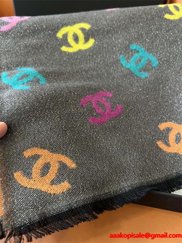 CHANEL（シャネル）2025年冬新作 ラグジュアリー カシミヤ混マルチカラー ロゴ ジャカード大判ストール / レディース＆ユニセックス