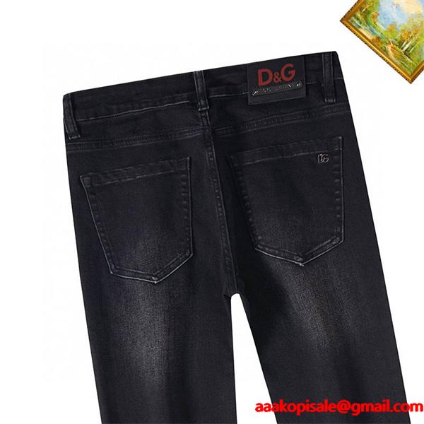 ドルチェ & ガッバーナ DOLCE & GABBANA コピー 秋冬ビジネスカジュアルトレンド ブラック 徽章ロゴ デニムパンツ 