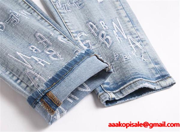 ライトブルー 满刺繍字母 デニムパンツ ドルチェ & ガッバーナ DOLCE & GABBANA スーパーコピー 秋冬 高級感