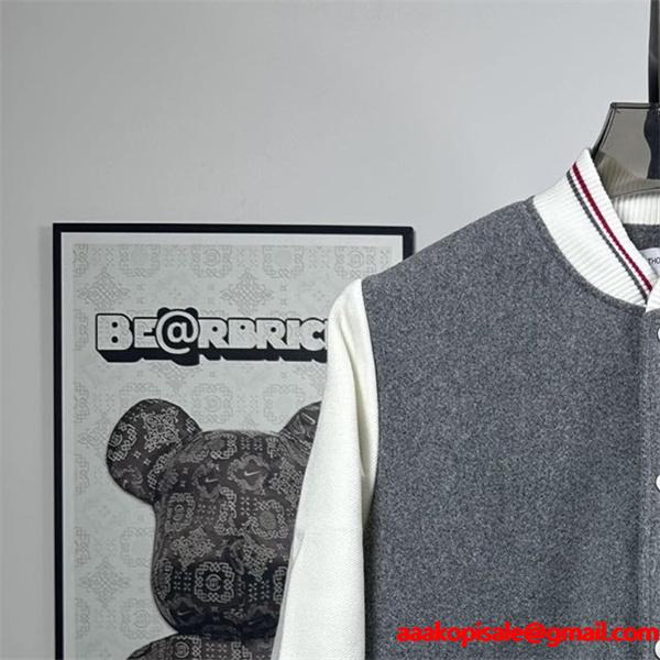 トムブラウン Thom Browne 偽物 秋冬キュート 話題 グレー × ホワイト 子犬刺繍 ベースボールジャケット 
