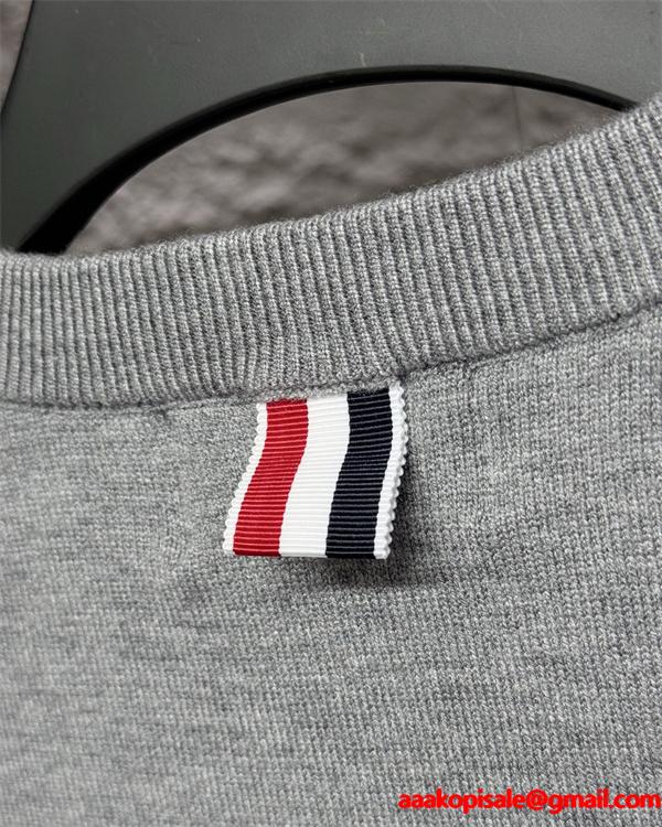 グレー × レッド × ネイビー 3 色 セーター トムブラウン Thom Browne コピー 秋冬カラフル 最新