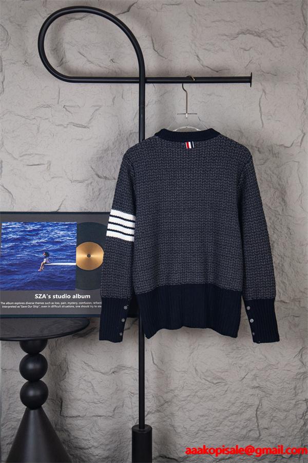 ライトグレー 紋様ニット Thom Browne スーパーコピー 秋冬質感豊か 新作 セーター トムブラウン