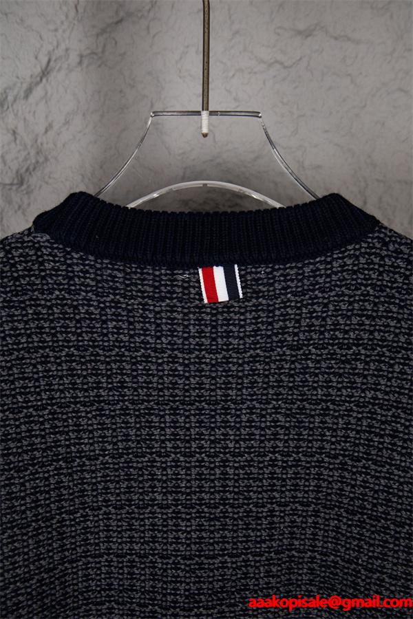 ライトグレー 紋様ニット Thom Browne スーパーコピー 秋冬質感豊か 新作 セーター トムブラウン