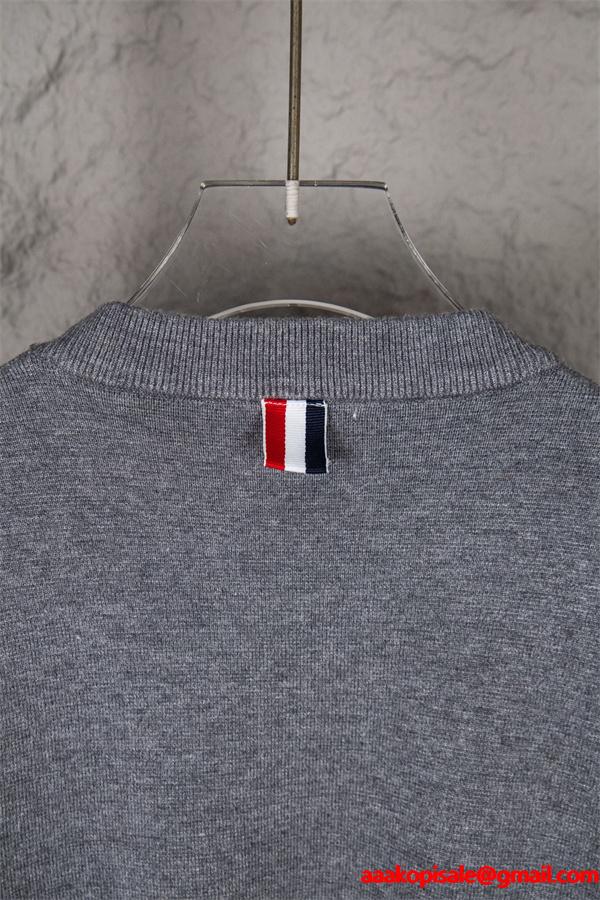 ダークグレー シンプル セーター トムブラウン Thom Browne コピー2025 秋冬ミニマル 売れ筋