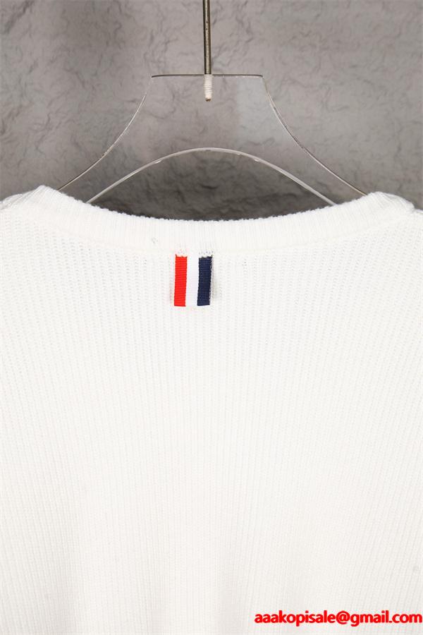ホワイト 円领 セーター トムブラウン Thom Browne スーパーコピー 秋冬清潔感 定番 温か素材