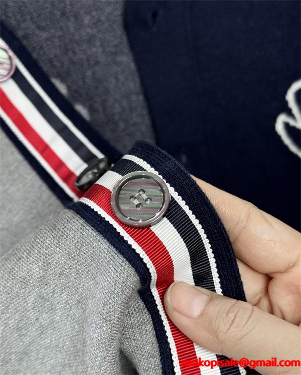 Thom Browne 偽物 秋冬ロマンティック 新作 ネイビー × グレー バラ刺繍  V 领 カーディガン トムブラウン