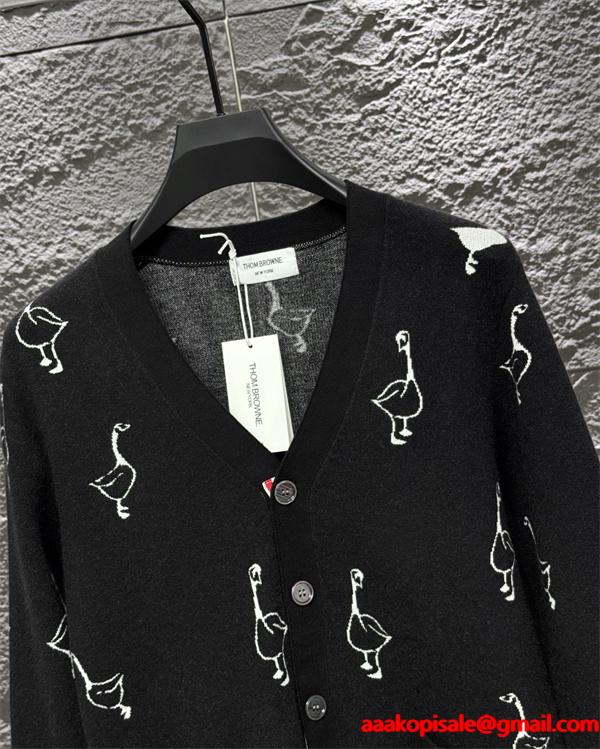 グレー × ブラック 2 色 ガチョウ刺繍 カーディガン トムブラウン Thom Browne コピー 秋冬愛らしい 定番