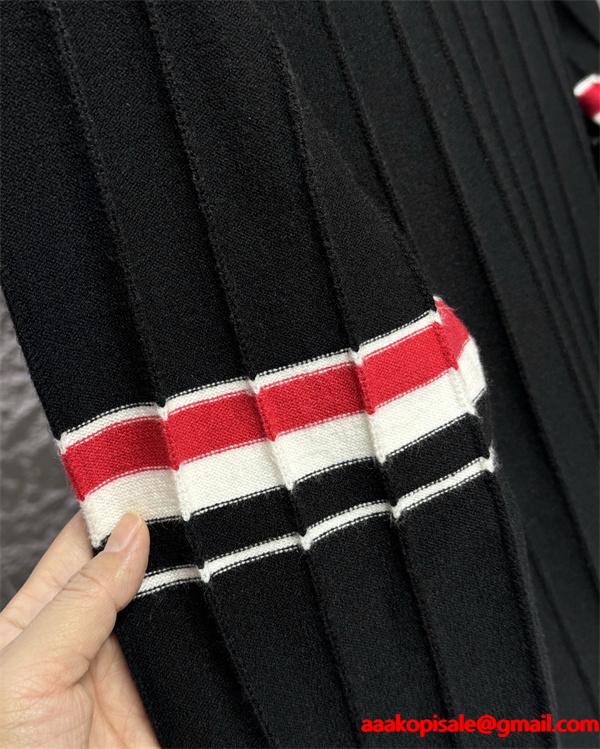 グレー × ネイビー × ブラック 3 色 リブ柄 红白条纹袖 カーディガン トムブラウン Thom Browne 偽物 秋冬洗練された 万能