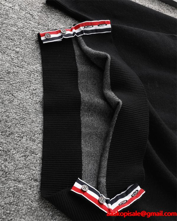 グレー × ブラック Thom Browne 偽物 2025秋冬対応 定番 2 色 ダックスフント刺繍 セーター トムブラウン