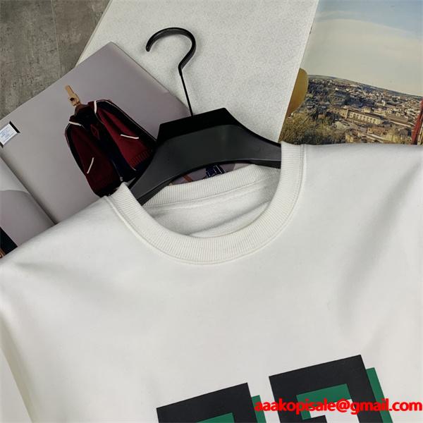 GIVENCHY コピー 2025秋冬コーデ 万能 洗練スタイル ホワイト 緑 4G ロゴ パーカー ジバンシー 