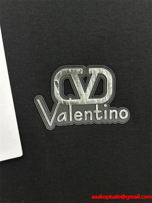 ヴァレンティーノ Valentino 偽物 2025秋冬必須 トレンド ホワイト × ブラック 2 色 V ロゴ 長袖 T シャツ 
