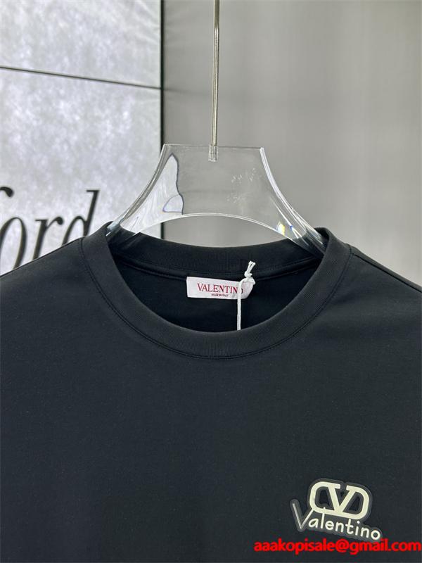 ヴァレンティーノ Valentino 偽物 2025秋冬必須 トレンド ホワイト × ブラック 2 色 V ロゴ 長袖 T シャツ 