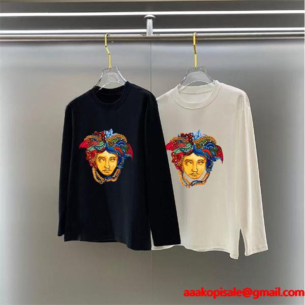 2025秋冬おすすめ 新作 ブラック × ホワイト カラフルメデューサ刺繍 長袖Tシャツ ヴェルサーチ VERSACE 偽物