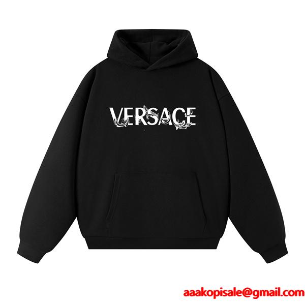 ヴェルサーチ VERSACE コピー 2025 秋冬ブーム 話題沸騰 ブラック × ホワイト ヴィンテージ風 パーカー 