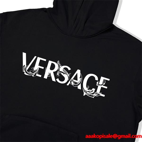 ヴェルサーチ VERSACE コピー 2025 秋冬ブーム 話題沸騰 ブラック × ホワイト ヴィンテージ風 パーカー 