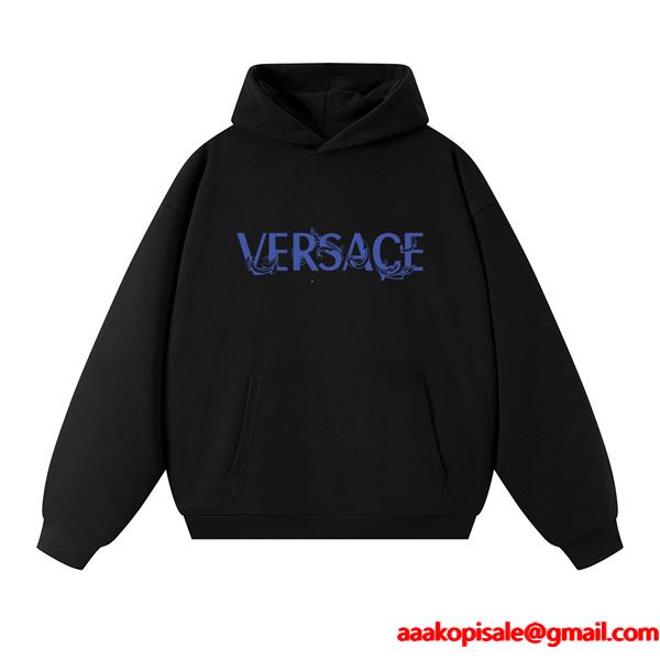 2025秋冬アイコン 希少感 ブラック × ホワイト ブルーヴィンテージロゴ パーカー ヴェルサーチ VERSACE コピー