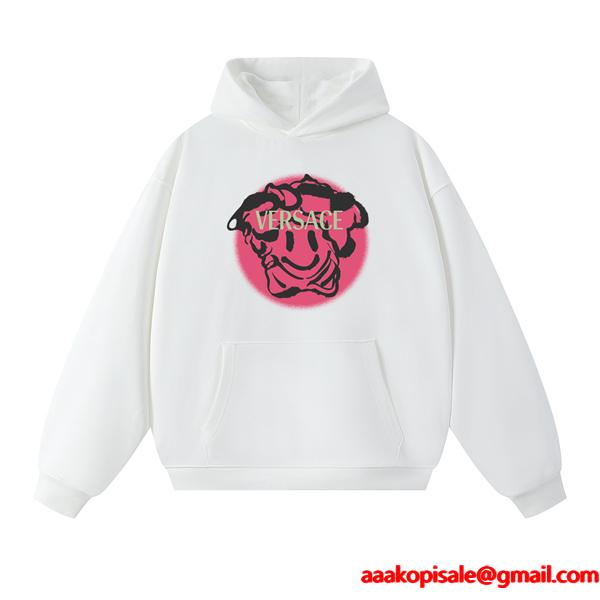 2025秋冬トレンド 新着 プレミアム 話題 ブラック × ホワイト ヴェルサーチ VERSACE コピー パーカー 