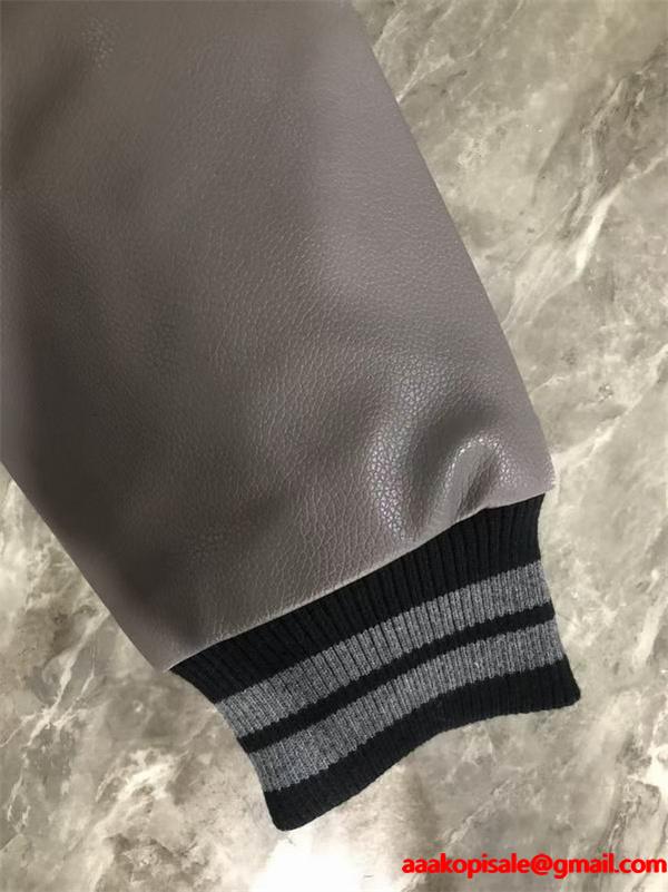 グレー × レッド ベースボールジャケット Off-White コピー 2025秋冬限定デザイン オフホワイト