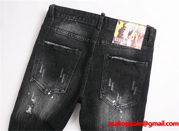  ディースクエアード ブラック 多種バッジ ダメージ デニムパンツ DSQUARED2 コピー 秋冬 ボリューム感ある 注目