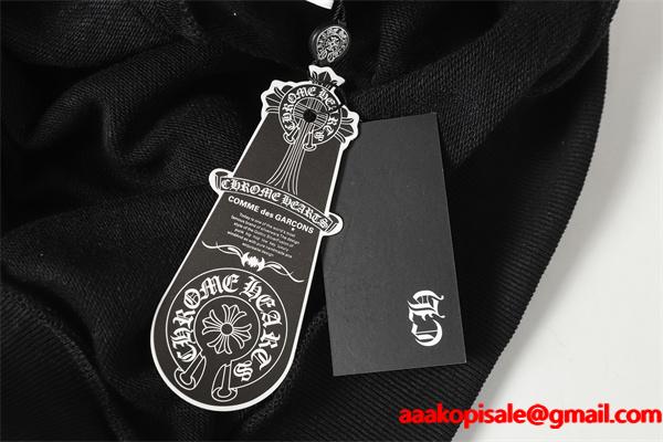 クロムハーツ コピー Chrome Hearts パーカー 人気 ホワイト × ブラック 袖ロゴ クルーネック 上質素材 2025秋冬定番
