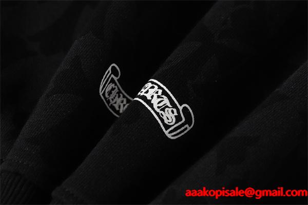  クロムハーツ コピー Chrome Hearts パーカー 売れ筋 ブラック 総柄 × フラワーモチーフ 存在感デザイン 2025秋冬コーデ