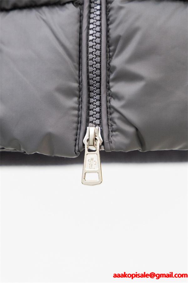 ブラック × ホワイトライン スポーティ高級感 レアデザイン MONCLER 激安 モンクレール コピー ダウンジャケット
