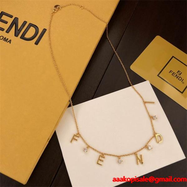 フェンディネックレスコピー2025秋冬ファッションに合わせたい FENDI  ブランド コピー 激安(日本最大級)