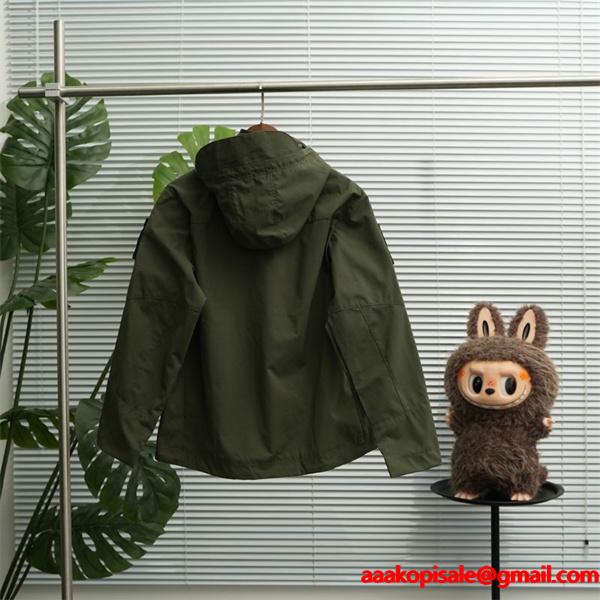 機能的な　活躍できるアイテム　STONE ISLAND ストーンアイランドジャケットコピーブランド コピー 激安(日本最大級)