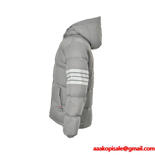 2025秋冬の必需品★トムブラウンダウンジャケットコピー❤THOM BROWNE ふんわりまとって暖かお洒落 激安(日本最大級)